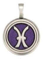 <p><strong>Cтарая цена :</strong> <strong><font color=#ff0000> 800 руб </font></strong></p> Кулон Bico Pisces<p><strong>Подарок:</strong> <strong><font color=#ff0000>плетеный шнурок</font></strong></p>