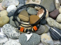 <font color=#FF0000 face=Arial>NEW!</font><p>Амулет с зубом синей акулы ORANGE V2